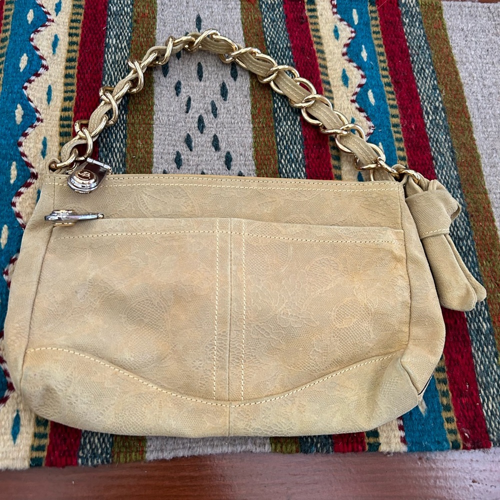 Elegant Tan Handbag with Gold Chain